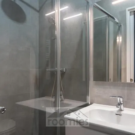 Roomies Centre Gare Luxembourg By