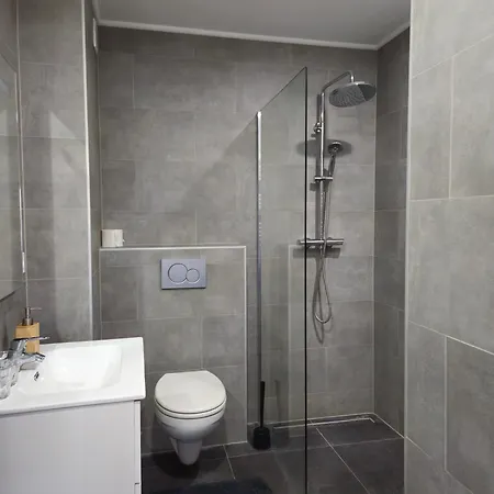 Roomies Centre Gare Luxembourg By